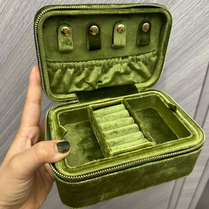 Luxury Skincare Containers - Elegante Scatola Porta Gioielli in Velluto,